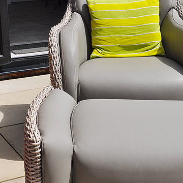 Curved, form following top-stitching